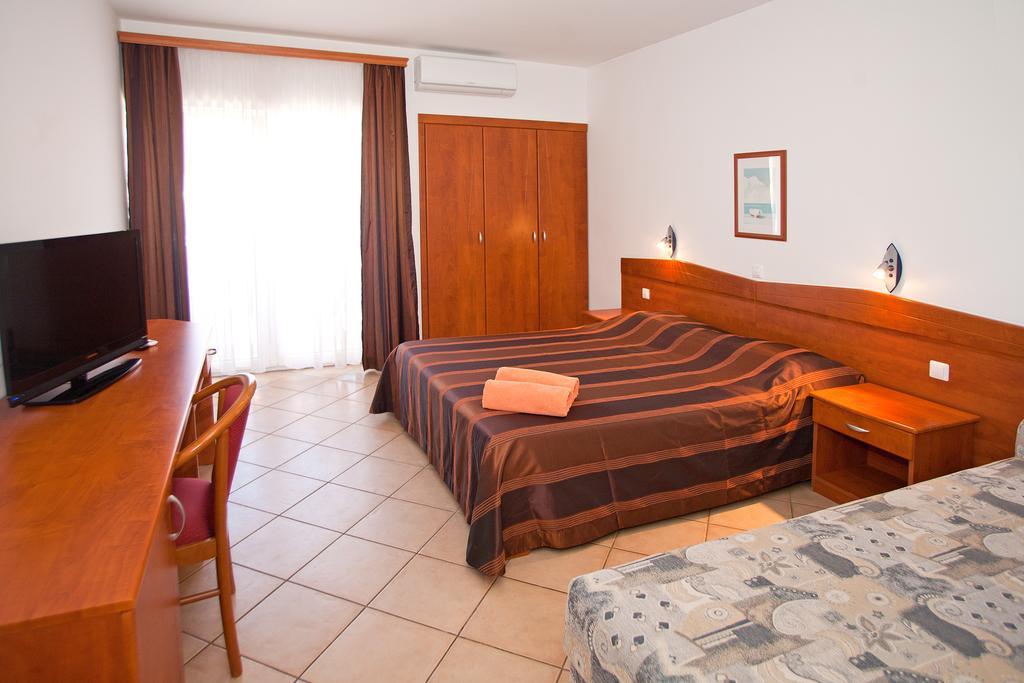 מאלינסקה Guesthouse Villa Adria מראה חיצוני תמונה