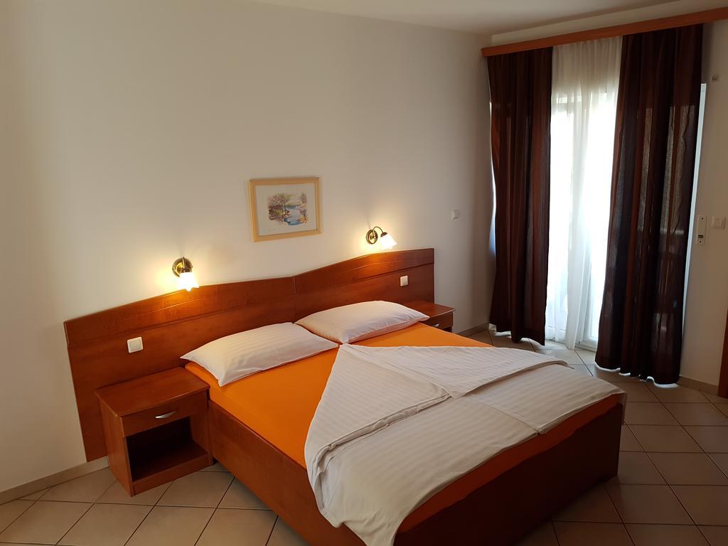 מאלינסקה Guesthouse Villa Adria מראה חיצוני תמונה