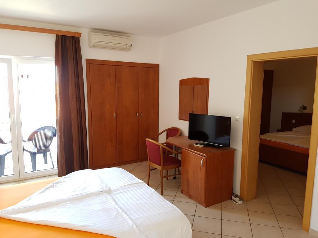 מאלינסקה Guesthouse Villa Adria מראה חיצוני תמונה