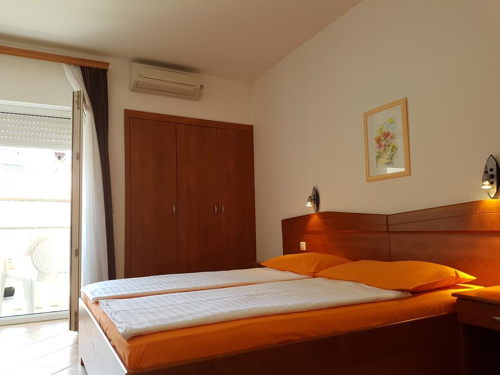 מאלינסקה Guesthouse Villa Adria מראה חיצוני תמונה