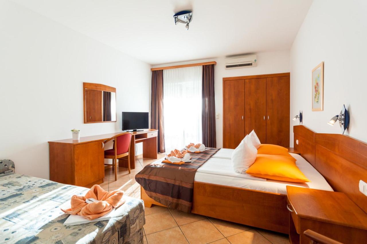 מאלינסקה Guesthouse Villa Adria מראה חיצוני תמונה