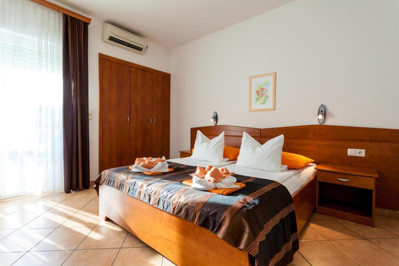 מאלינסקה Guesthouse Villa Adria מראה חיצוני תמונה