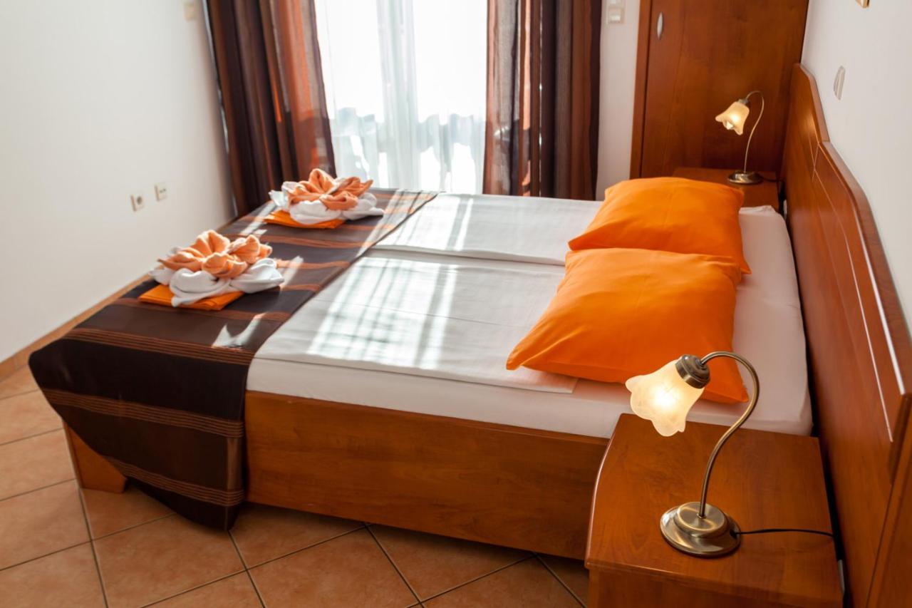 מאלינסקה Guesthouse Villa Adria מראה חיצוני תמונה