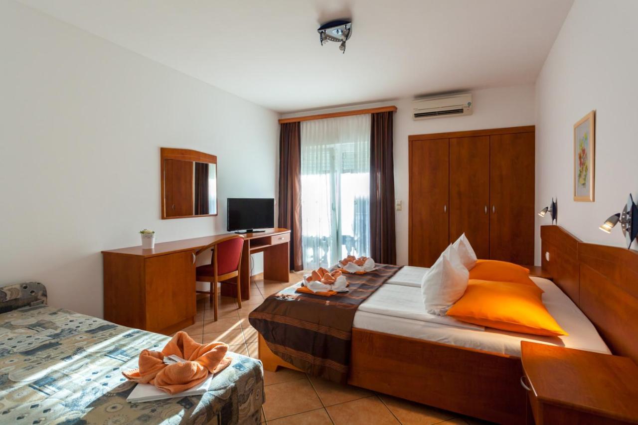 מאלינסקה Guesthouse Villa Adria מראה חיצוני תמונה